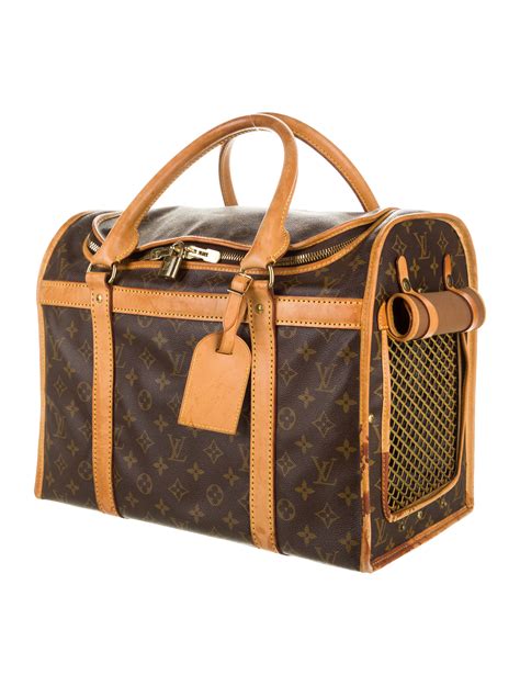 louis vuitton animal carrier